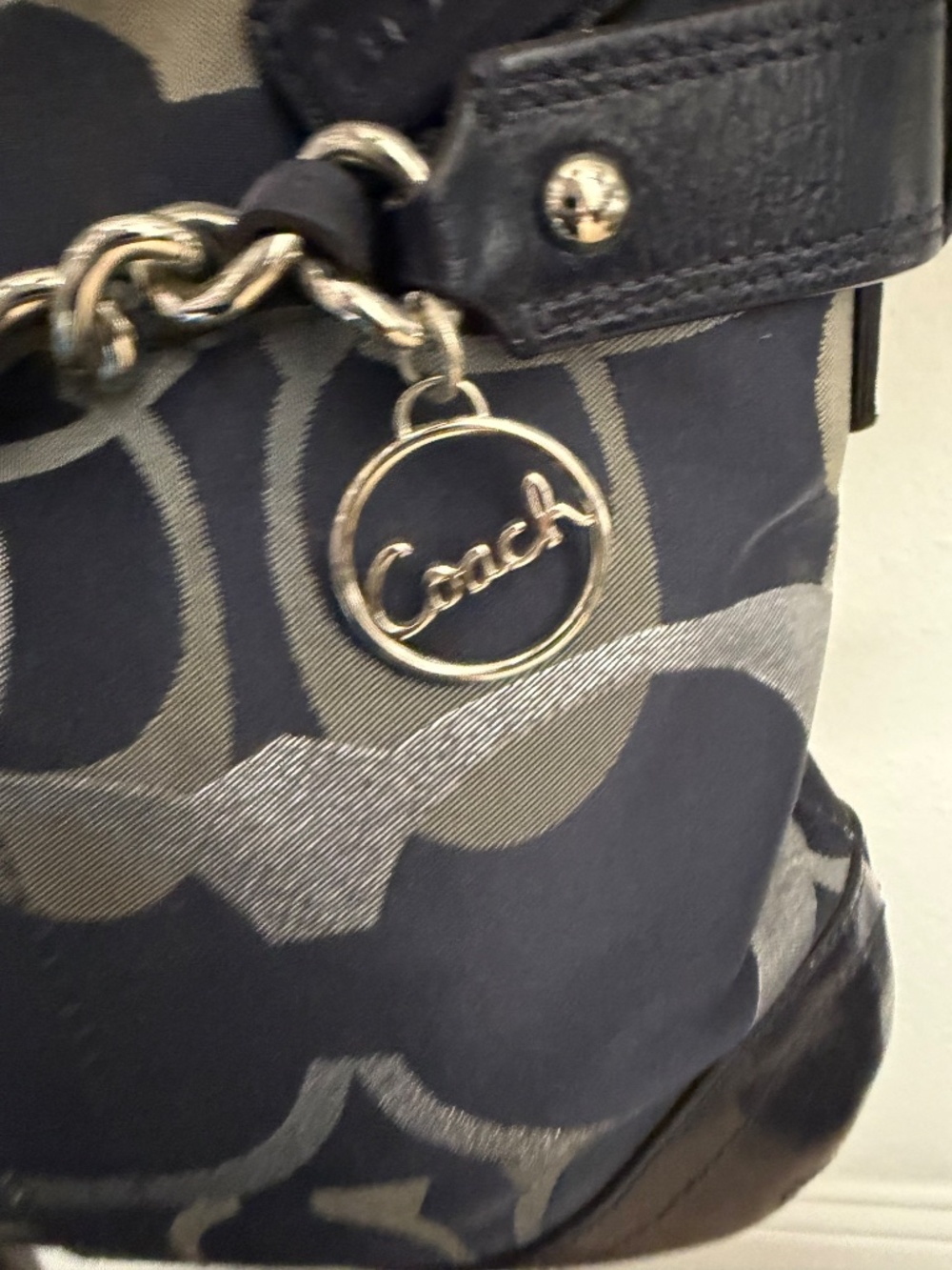 Coach shoulder/crossbody bag - Picture 2 of 2